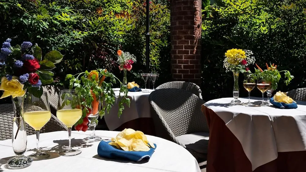 Hotel Sunflower Milan 4*,