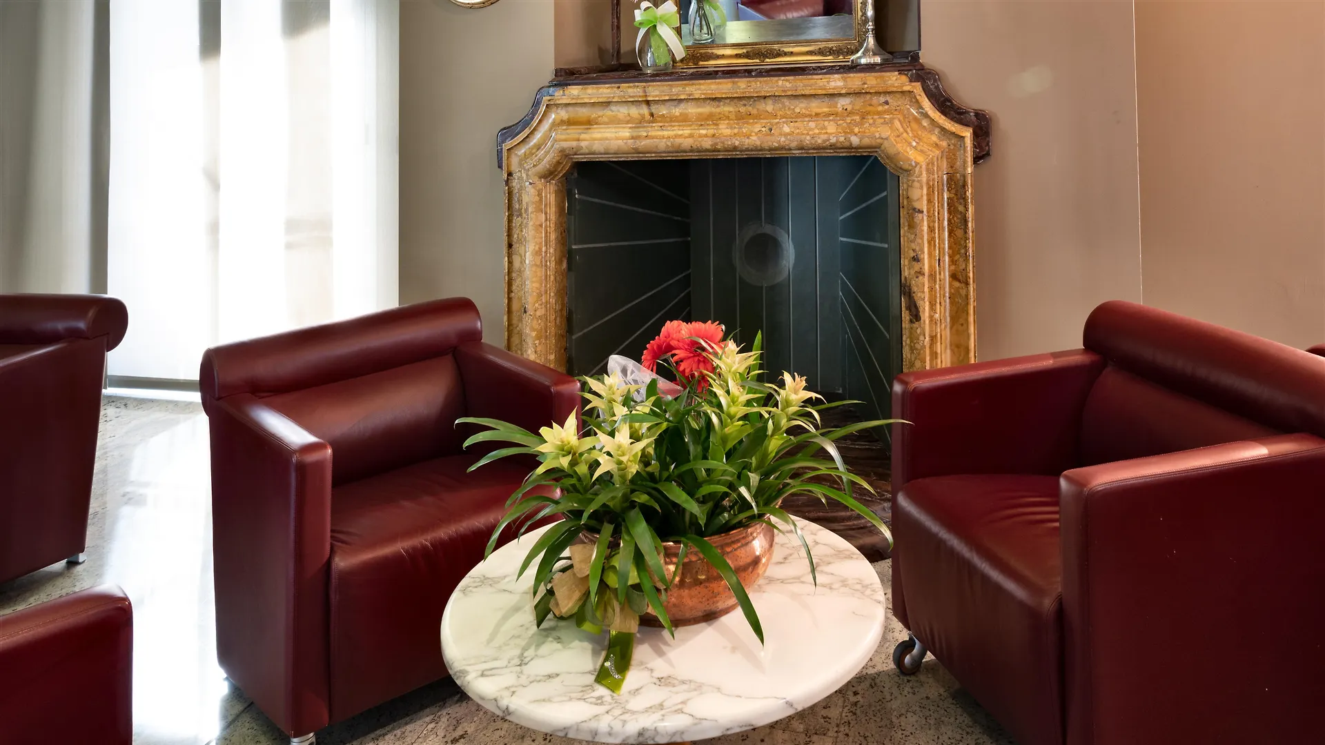 Hotel Sunflower Milan 4*,
