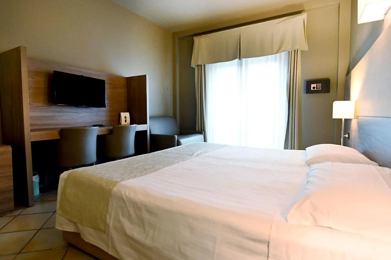 Hotel Sunflower Милан