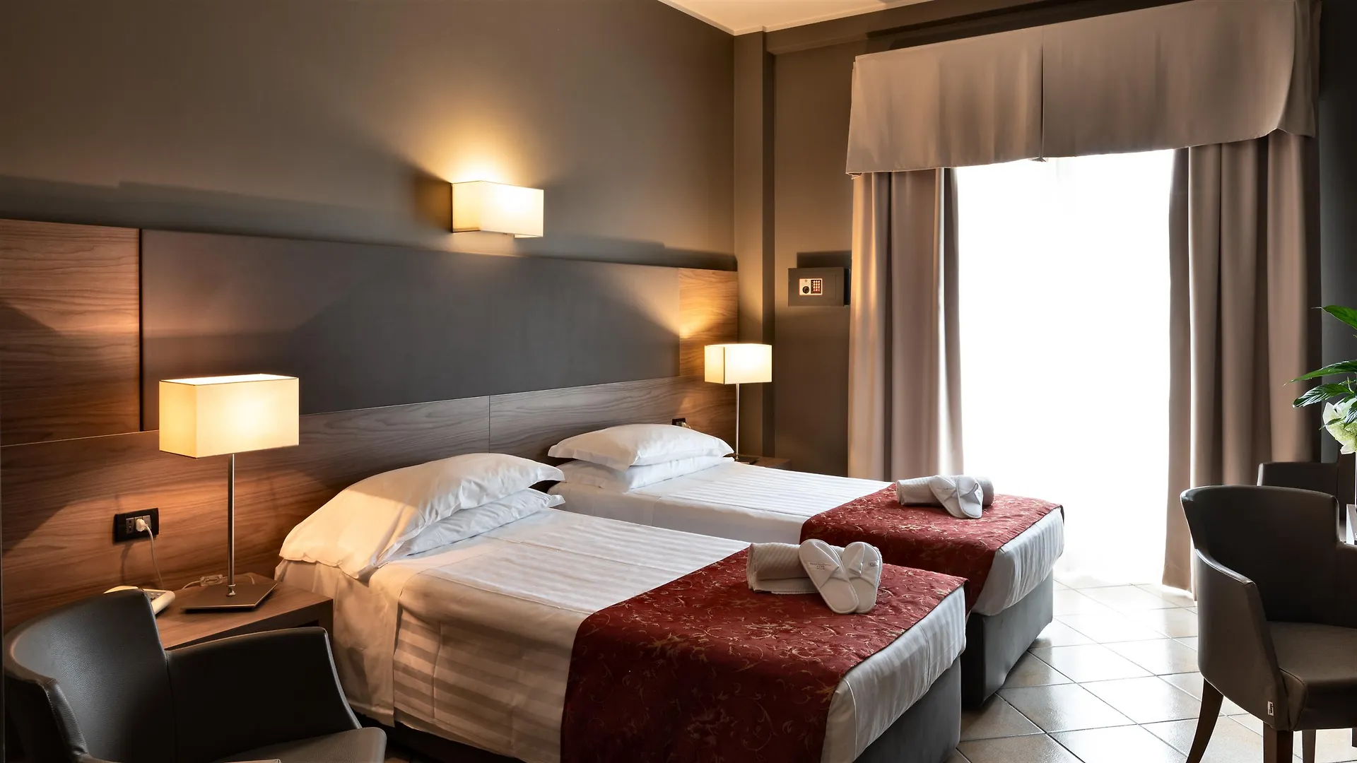 Hotel Sunflower Милан Италия