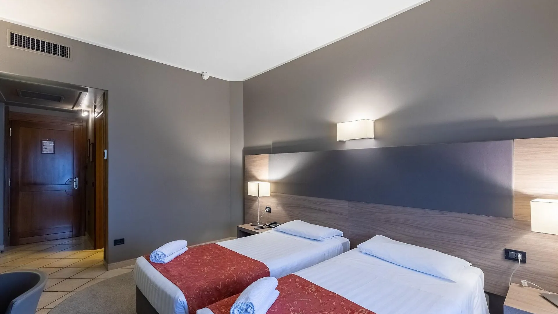 Hotel Sunflower Милан